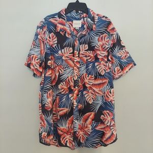 American Eagle Men's Shortsleeve Button Up Shirt  Size Large
